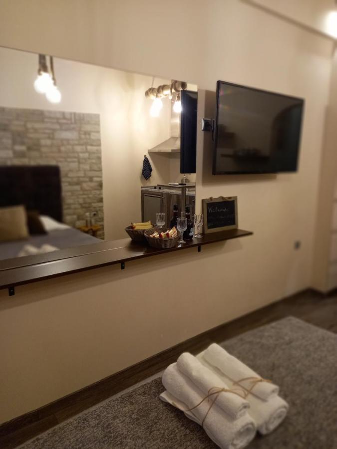 Lux Studio 1 Athene Buitenkant foto